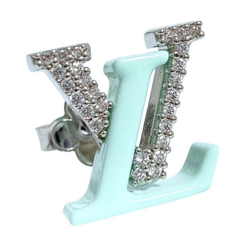 LOUIS VUITTON Earrings - Picture 6 of 10